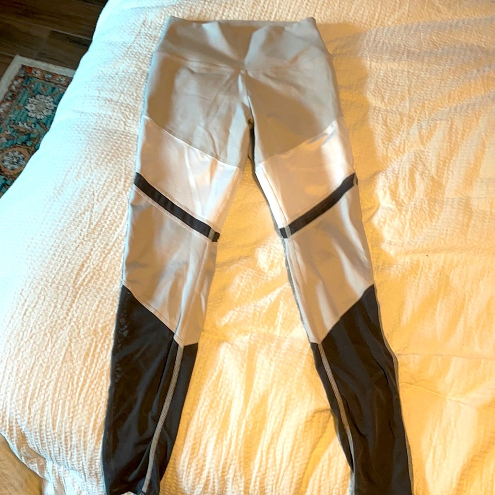 Worn once alo leggings